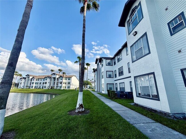 Building Photo - 4105 Tropical Isle Blvd