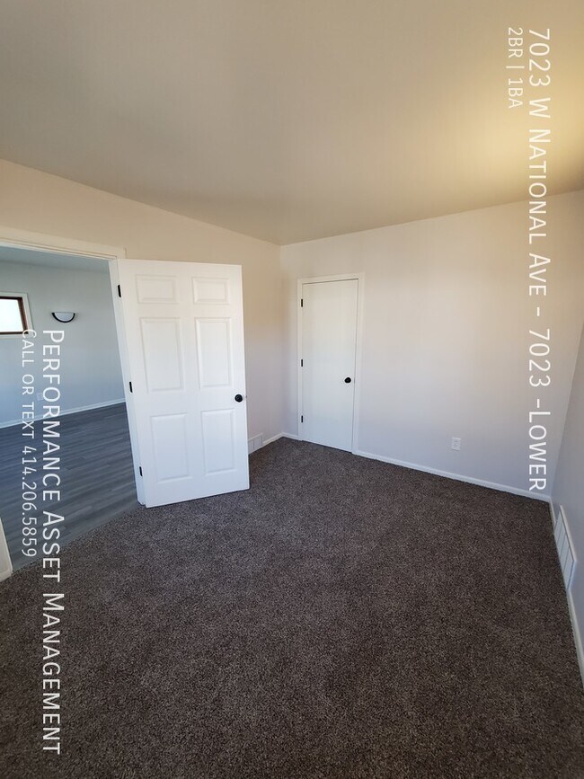 Foto del edificio - Beautiful 2BED/1BATH West Allis Lower