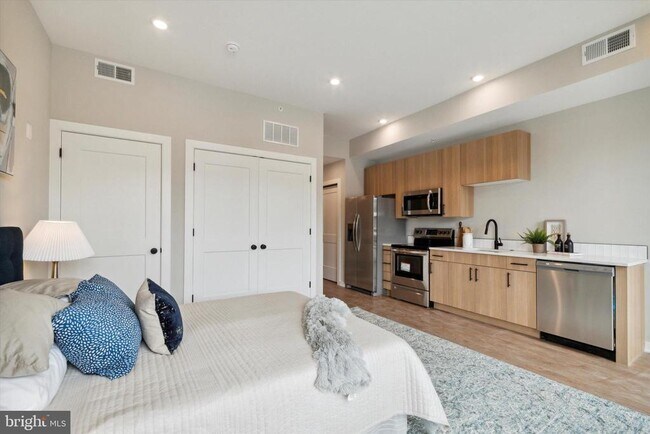 Building Photo - 308 W Chelten Ave