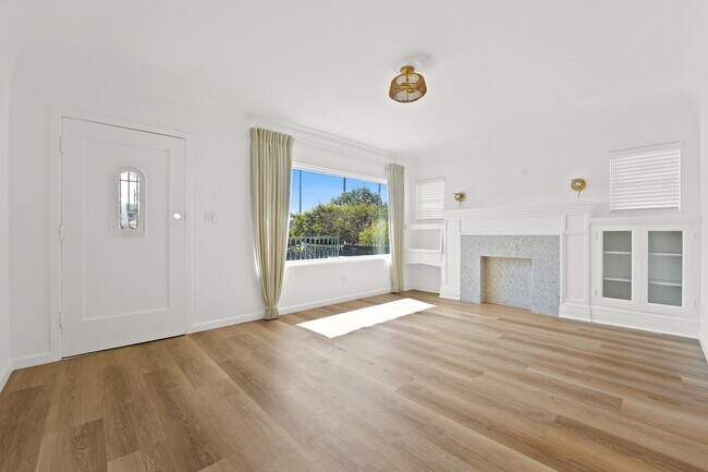 Foto del edificio - 4425 3rd Ave