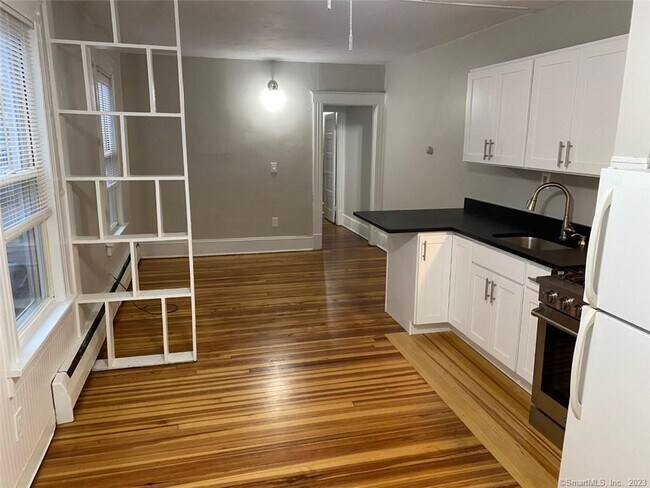 Foto del edificio - 34 Center St