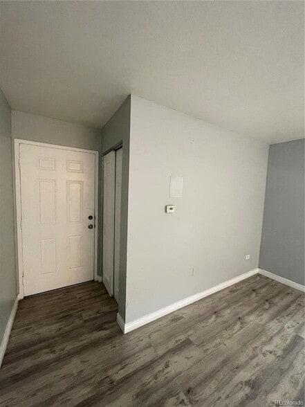 Foto del edificio - 1590 Clinton St