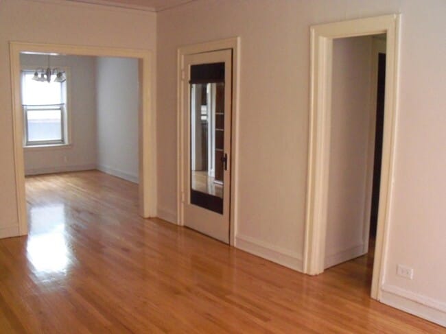 Building Photo - 1771 W Granville Ave
