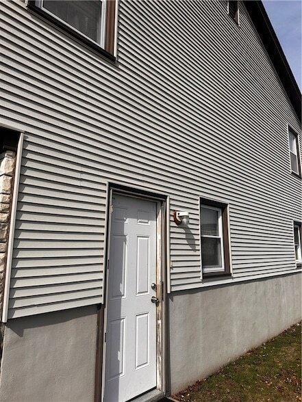 Photo - 24 Lewis St House