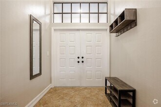 Building Photo - 3307 Santa Barbara Blvd