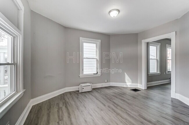 Foto del edificio - 1758 Brewster Ave