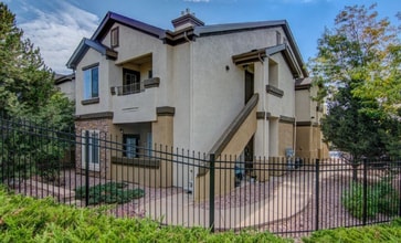 Building Photo - 3896 Riviera Grove