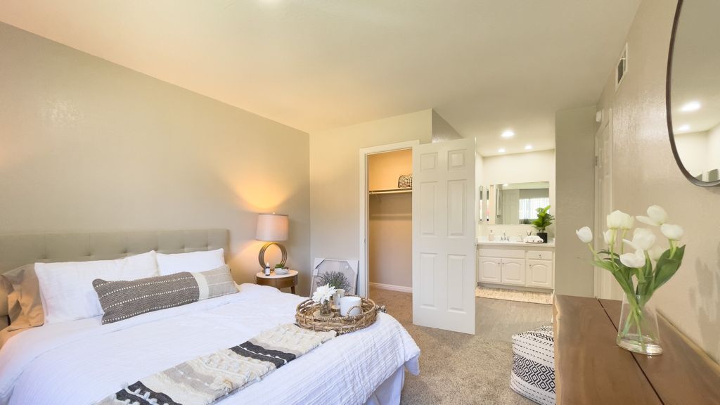 Amber Ridge 2421 Foothill Blvd La Verne, CA Apartments for Rent in La Verne