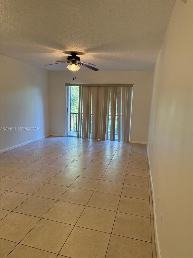 Foto del edificio - 7900 S Colony Cir