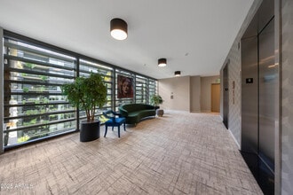 Building Photo - 7120 E Kierland Blvd