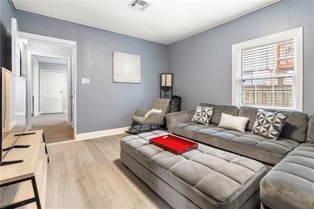 Photo - 130 Crislaur Ave House