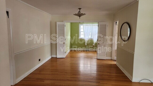 Foto del edificio - 450 E North St