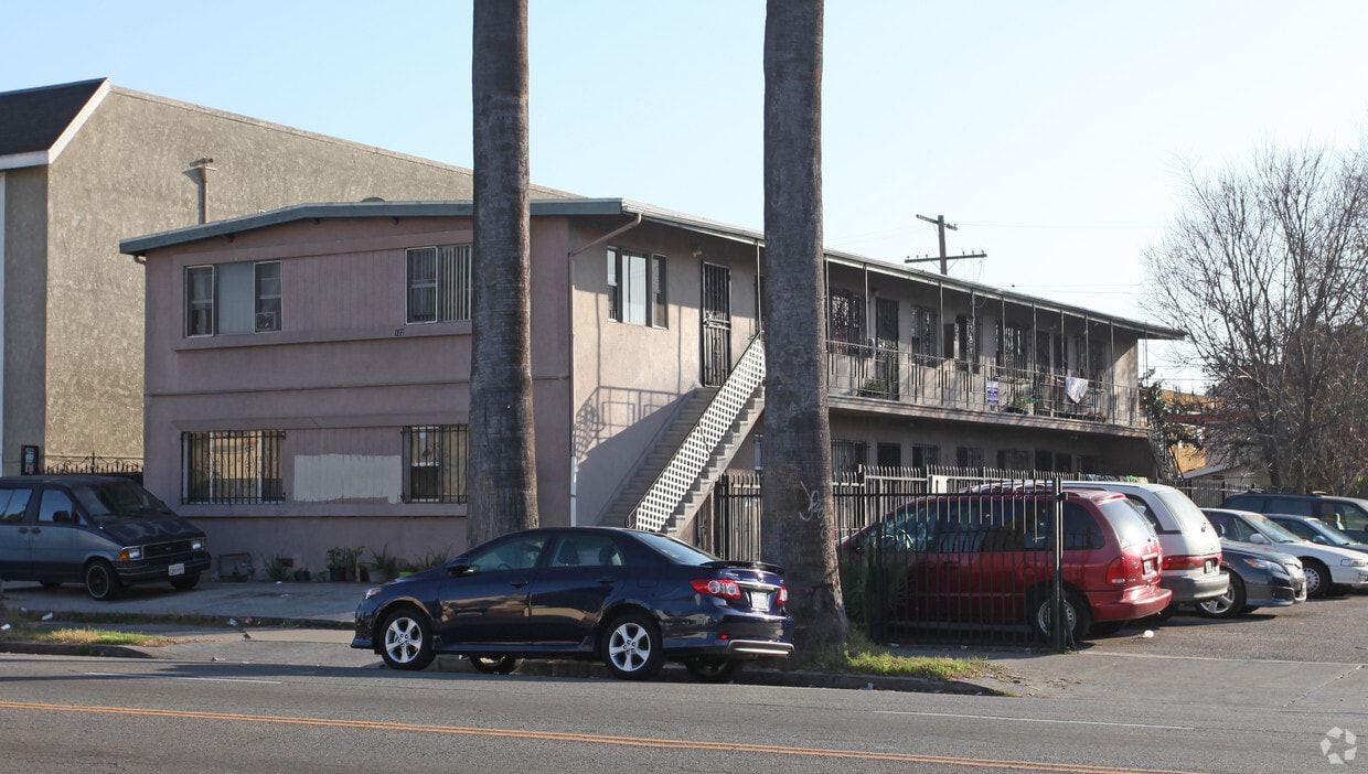 Primary Photo - 122 E Adams Blvd