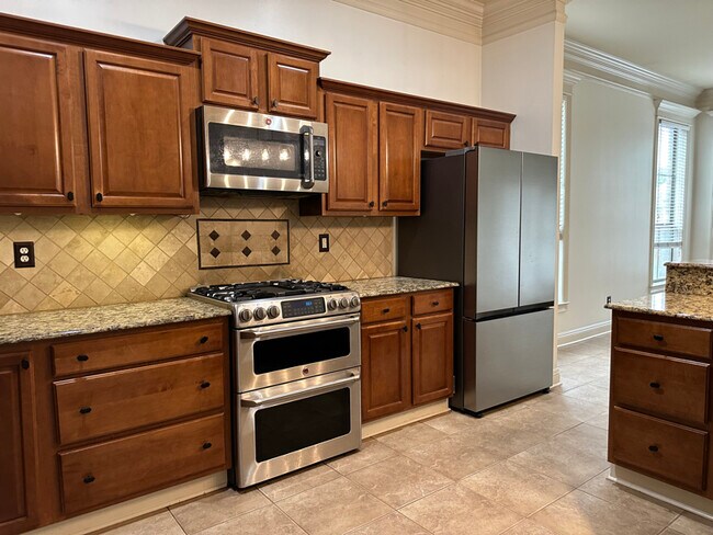 Foto del edificio - 1001 Southlake Cir