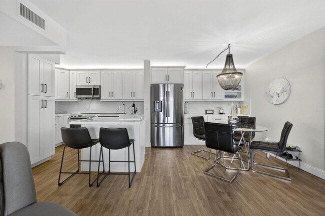 Foto del edificio - 1110 Green Pine Blvd