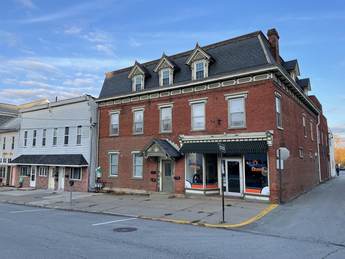 35 N 6th St Unit 351, Indiana, PA Room for Rent in Indiana, PA