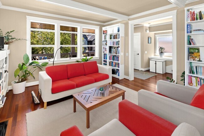 Foto del edificio - Gorgeous Big Ravenna Home in Seattle
