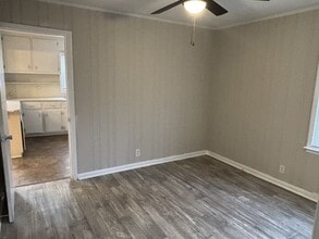 Building Photo - 2213 Franklin St