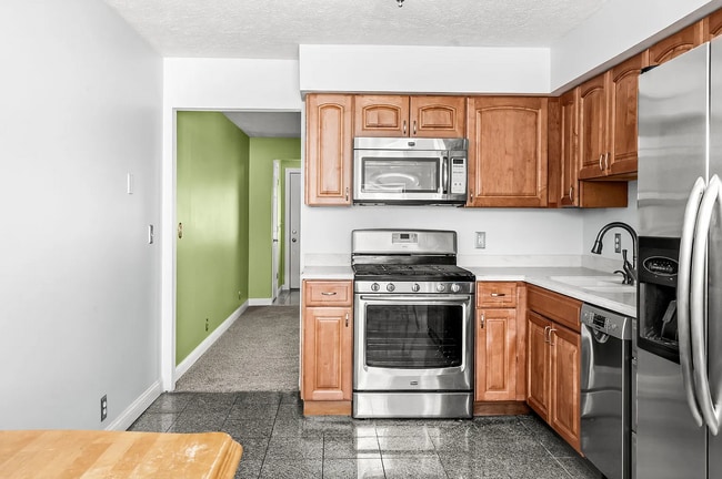 Kitchen - 501 E Cherry St