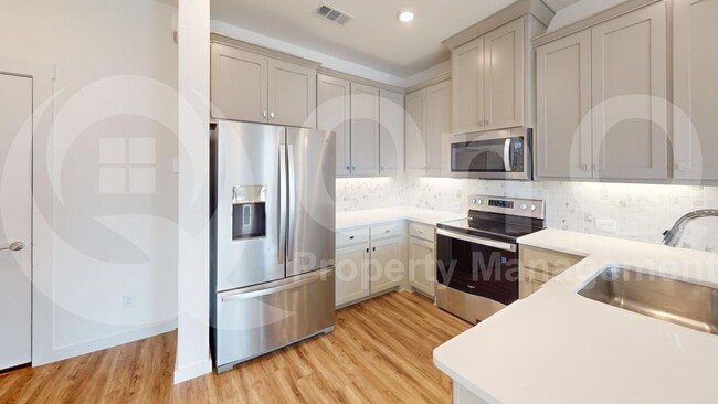 Building Photo - 3404 Zellwood Ln