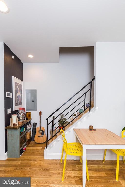 Building Photo - 2427 Frankford Ave