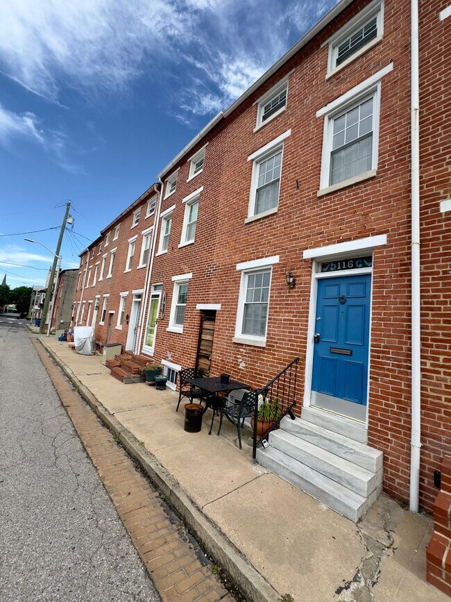 Foto del edificio - Charming 3Bed/3Bath Townhome in Federal Hill