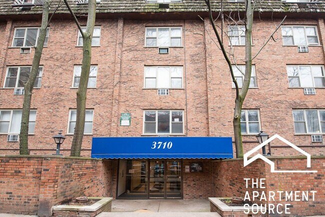 Foto del edificio - 3710 N Pine Grove Ave