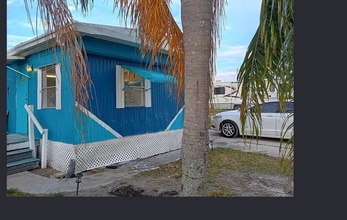 Building Photo - 6519 Sandra Dr Building Photo - 6519 Sandra Dr