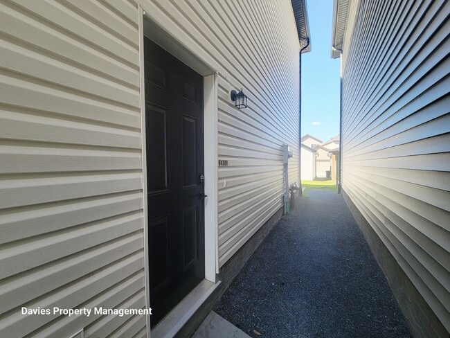 Building Photo - 9456 Colak Ln SW