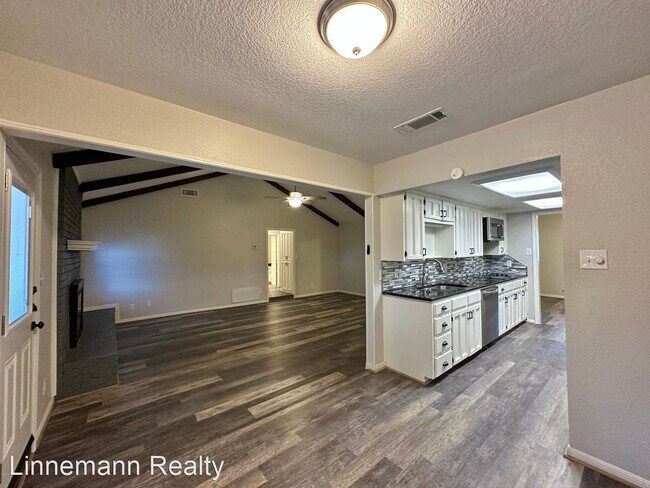 Foto del edificio - 3 br, 2 bath House - 103 Moody Circle