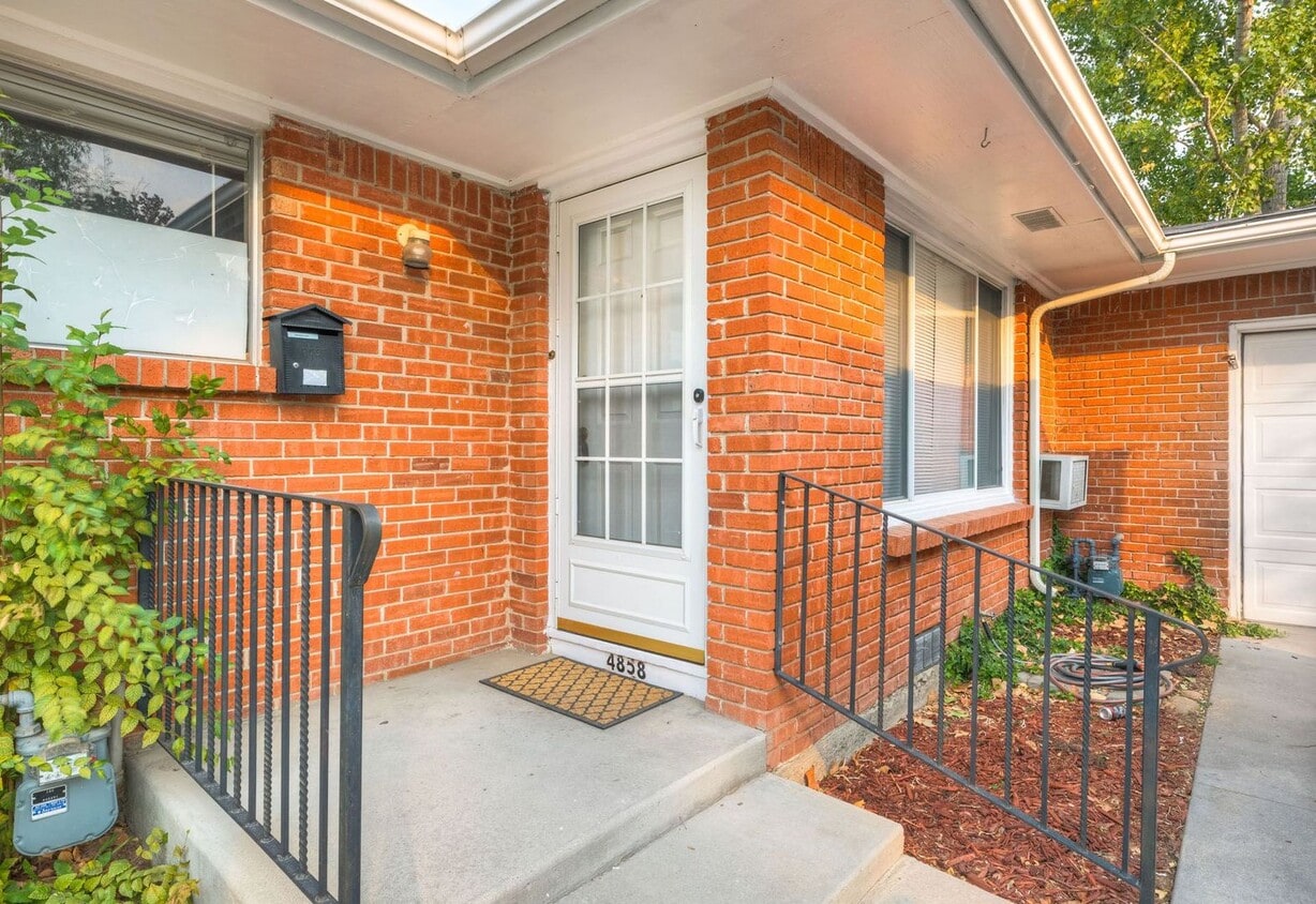 4858 Blaser Cir Unit 4858, Boise, ID 83705 Room for Rent in Boise, ID