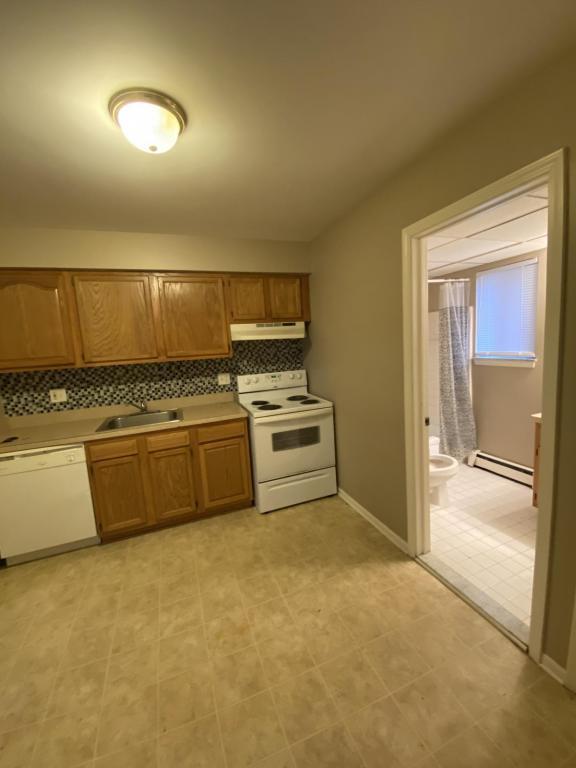 Foto del edificio - 38608 Meadowdale Street Unit 15