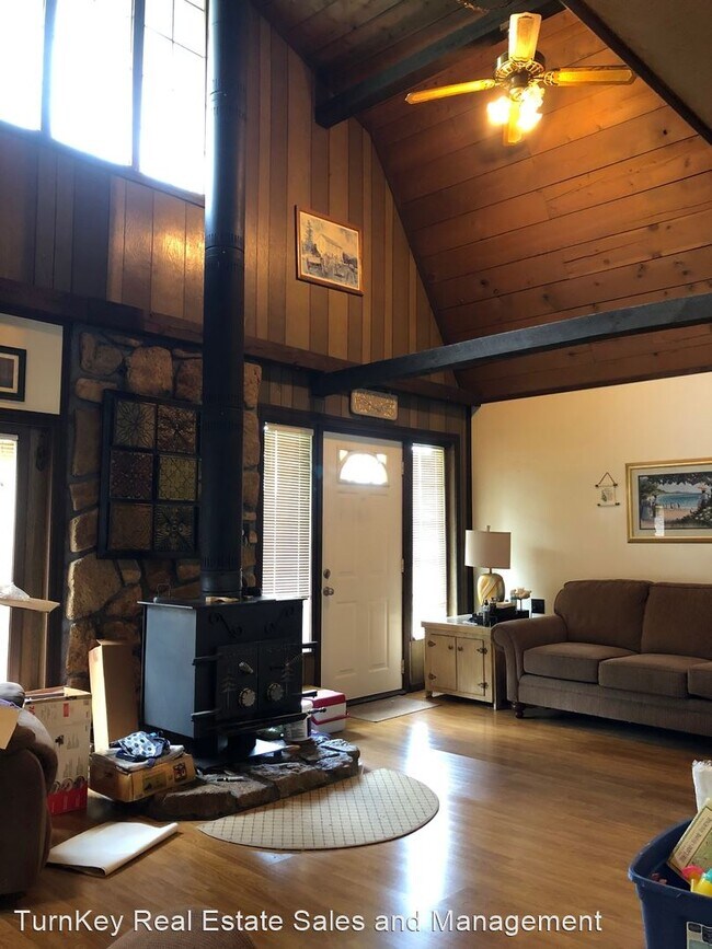 Building Photo - 3 br, 1 bath House - 32 Windswept Dr