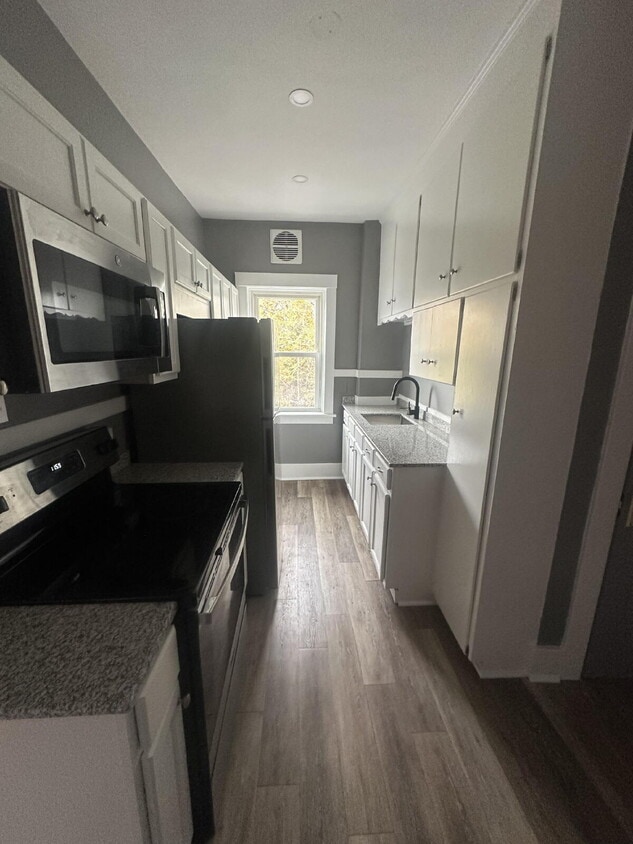 Primary Photo - Beautiful two-bedroom home located in Roch...