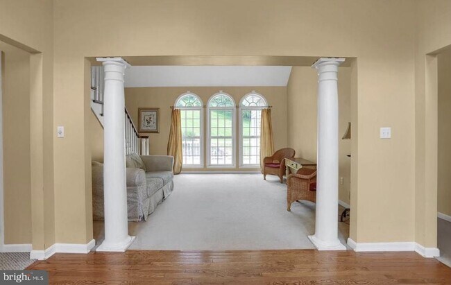 Building Photo - 631 Whitetail Dr