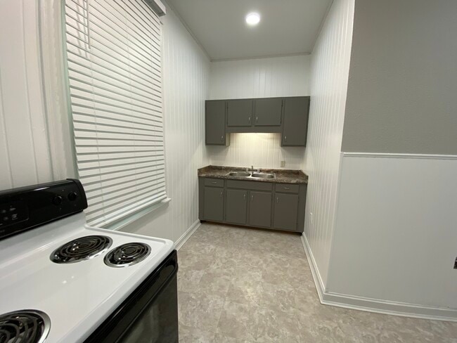 Foto del edificio - 4816 Myrtle Ave