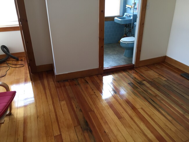 Building Photo - 6 Plymouth St