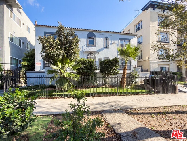 Building Photo - 504 S Rampart Blvd