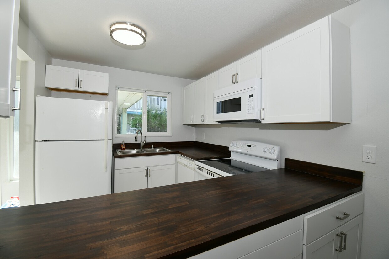 Primary Photo - 5820 200th St SW