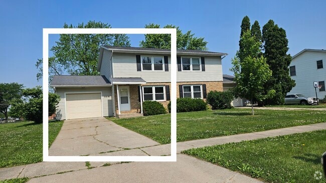 Building Photo - 710 19th Ave
