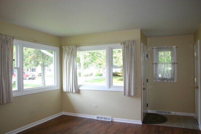 Foto del edificio - 58 Clover Dr