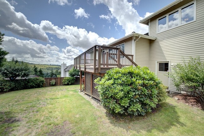 Building Photo - 5bd/3.5ba Bellevue House