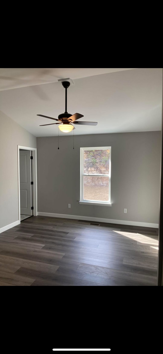 Building Photo - 1522 Villa Dr
