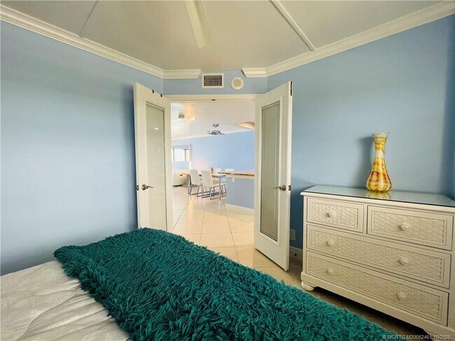 Foto del edificio - 9400 S Ocean Dr