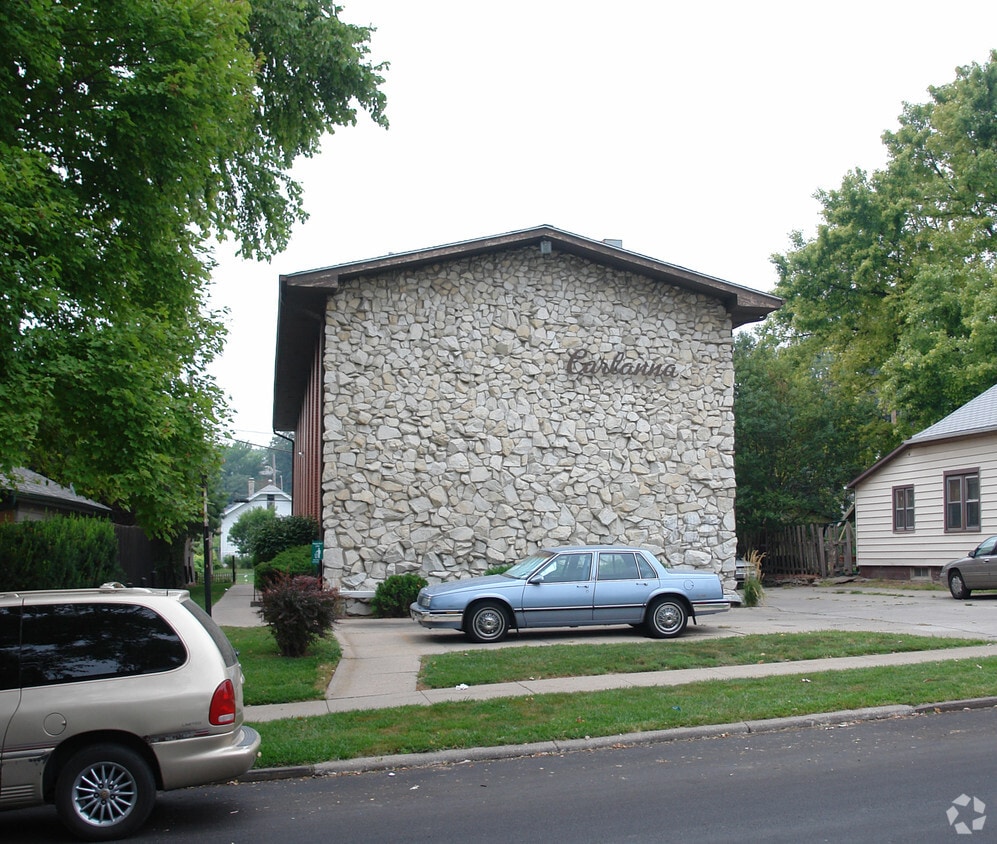 Building Photo - Carlanna Apartments