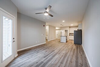 Building Photo - Parkway at 31 Apartments