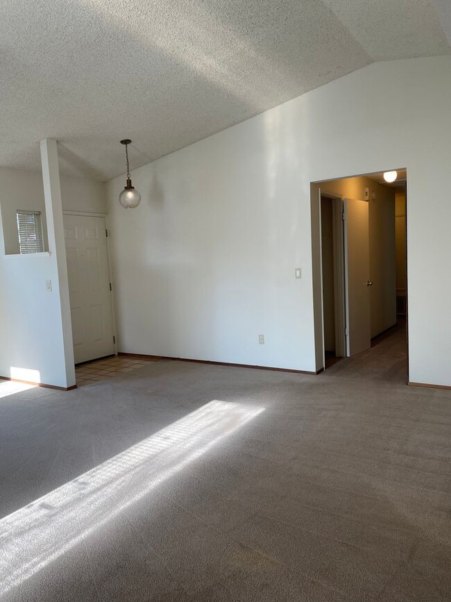 Foto del edificio - 3 Bedroom 2 Bathroom in Pocket