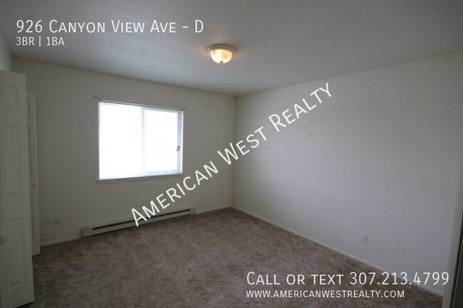 Building Photo - 926 Canyon View Ave