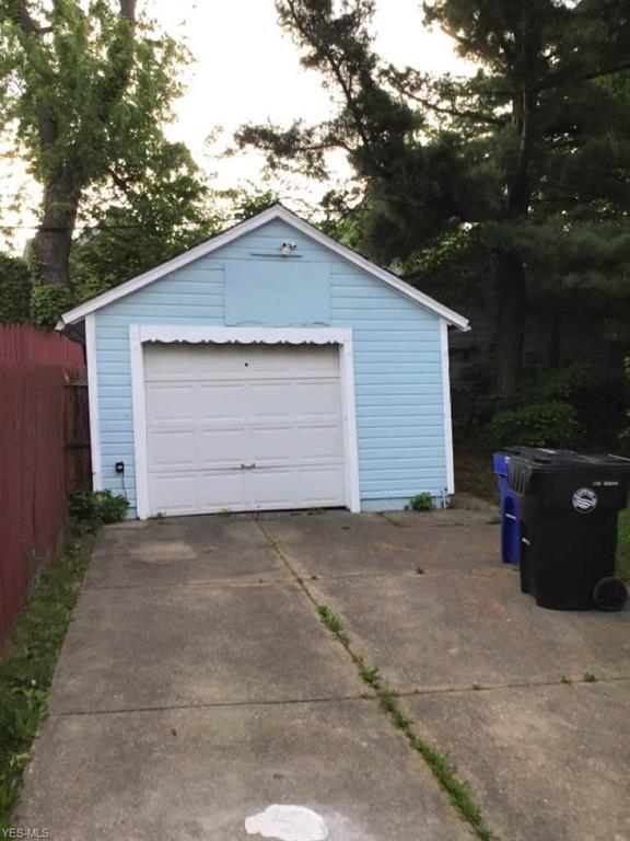 Foto del edificio - 3637 E 105th St