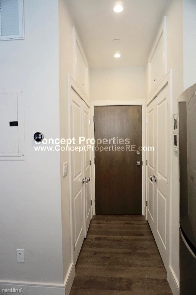 Building Photo - 1 br, 1 bath  - 45 Broad St # 202A